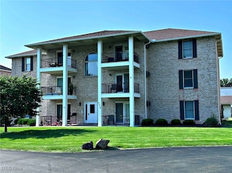 7374 Eisenhower Dr Unit 5, Youngstown, OH 44512