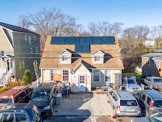 21 Brainerd Rd, Branford, CT 06405