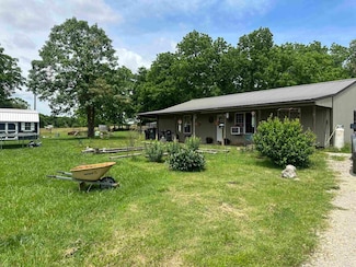 2407 Hill String Rd, Viola, AR 72583