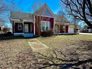 306 Church St, Rogersville, AL 35652