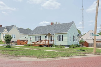 1118 16th St, Auburn, NE 68305