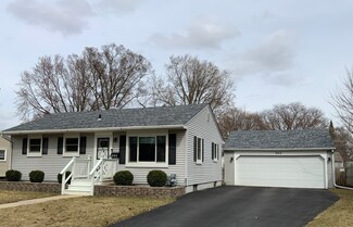 303 N Buell Ave, Aurora, IL 60506