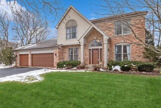 2 Salford Ct, Algonquin, IL 60102