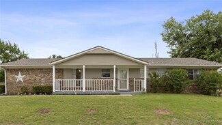 502 E D St, Jenks, OK 74037