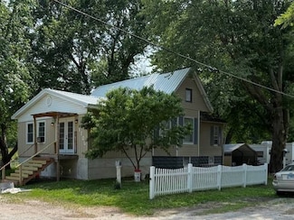 1100 Dey St, Beardstown, IL 62618