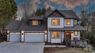 5 Pine Spring Dr, Asheville, NC 28805