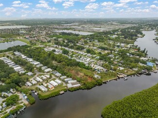 102 20th St NW, Ruskin, FL 33570