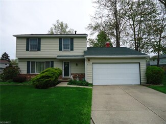 5773 Springwood Ct, Mentor On the Lake, OH 44060