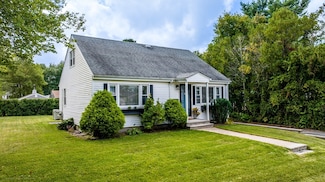 1040 Tobey St, New Bedford, MA 02745