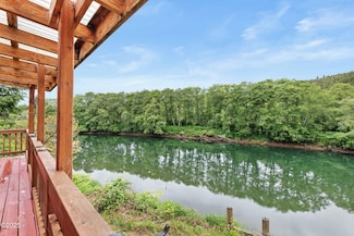 8364 Siletz Hwy, Lincoln City, OR 97367