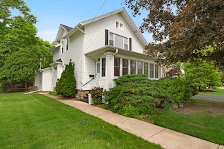 148 N Charlotte St, Lombard, IL 60148