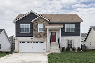 1069 Whitney Dr, Clarksville, TN 37042