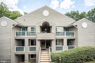 11725 Summerchase Cir, Reston, VA 20194