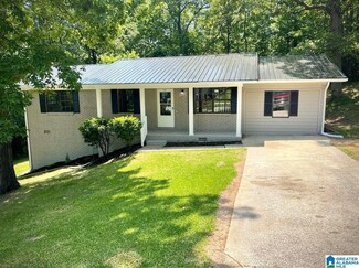 528 Dagun Dr, Anniston, AL 36206