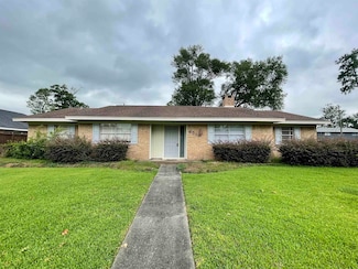 6510 Daisy Dr, Beaumont, TX 77706