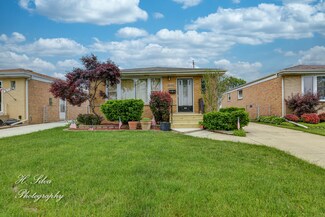 3647 Dora St, Franklin Park, IL 60131