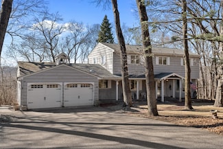 989 Priester Ln, Hudson, WI 54016
