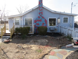 12 Lafayette Rd, West Babylon, NY 11704