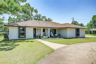 112 Woodbine Dr, Burleson, TX 76028