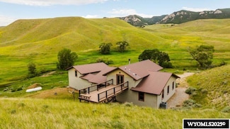 190 Little Crazy Woman Rd, Buffalo, WY 82834