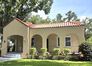 2630 W Sunset Dr, Tampa, FL 33629