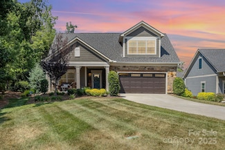 2245 Lincolnshire Ln, Waxhaw, NC 28173