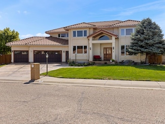 4 San Marino Ct, Pueblo, CO 81005