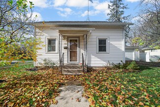 701 Lafayette St, Valparaiso, IN 46383