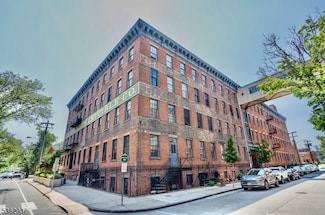 187 Wayne St Unit 208C, Jersey City, NJ 07302
