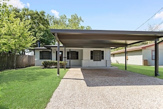 3032 Avenue H, Nederland, TX 77627