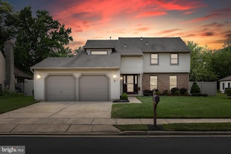 4 Meadowrue Dr, Mount Laurel, NJ 08054