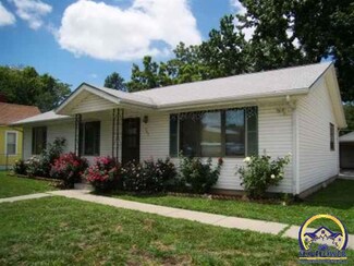707 SE Lake St, Topeka, KS 66607