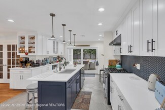 247 Thompson Ave, Middletown Township, NJ 07748