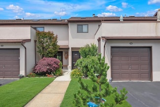 1 Anchorage Way Unit 704, Freeport, NY 11520