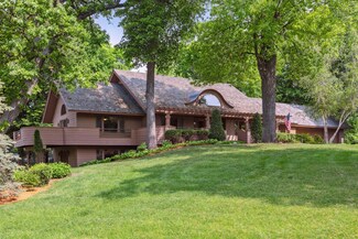 65 Gideons Point Rd, Excelsior, MN 55331
