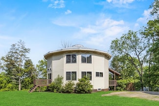 17 Boice Mill Rd, Kerhonkson, NY 12446