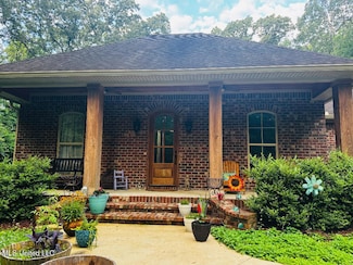 10225 Dry Grove Rd, Raymond, MS 39154