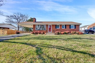 5540 Meadowcrest St, Roanoke, VA 24019