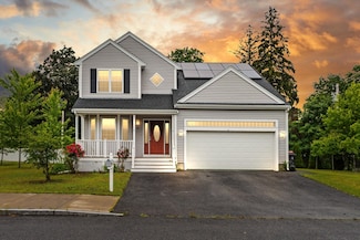 37 Leach Ave, Brockton, MA 02301