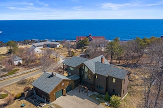 63 Ossipee Rd, Cape Neddick, ME 03902