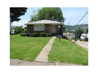 1935 Alcoa Dr, New Kensington, PA 15068