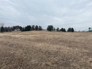 5660 W Oakwood Rd, Franklin, WI 53132