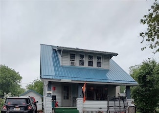 1028 Kenilworth Ave, Coshocton, OH 43812