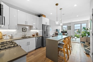 420 W Broadway Unit 202, Boston, MA 02127