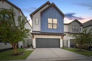 9011 Wellspring Dr, Houston, TX 77080