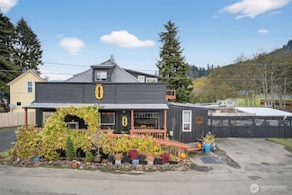 8 Fairgrounds Rd, Skamokawa, WA 98647