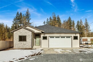 8659 Golden Valley Dr, Maple Falls, WA 98266
