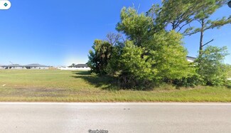 1801 Embers Pkwy W, Cape Coral, FL 33993