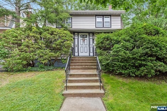 21 Spruce Ave, Ridgefield Park, NJ 07660