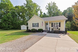 214 Pengrove Dr, Stony Point, NC 28678